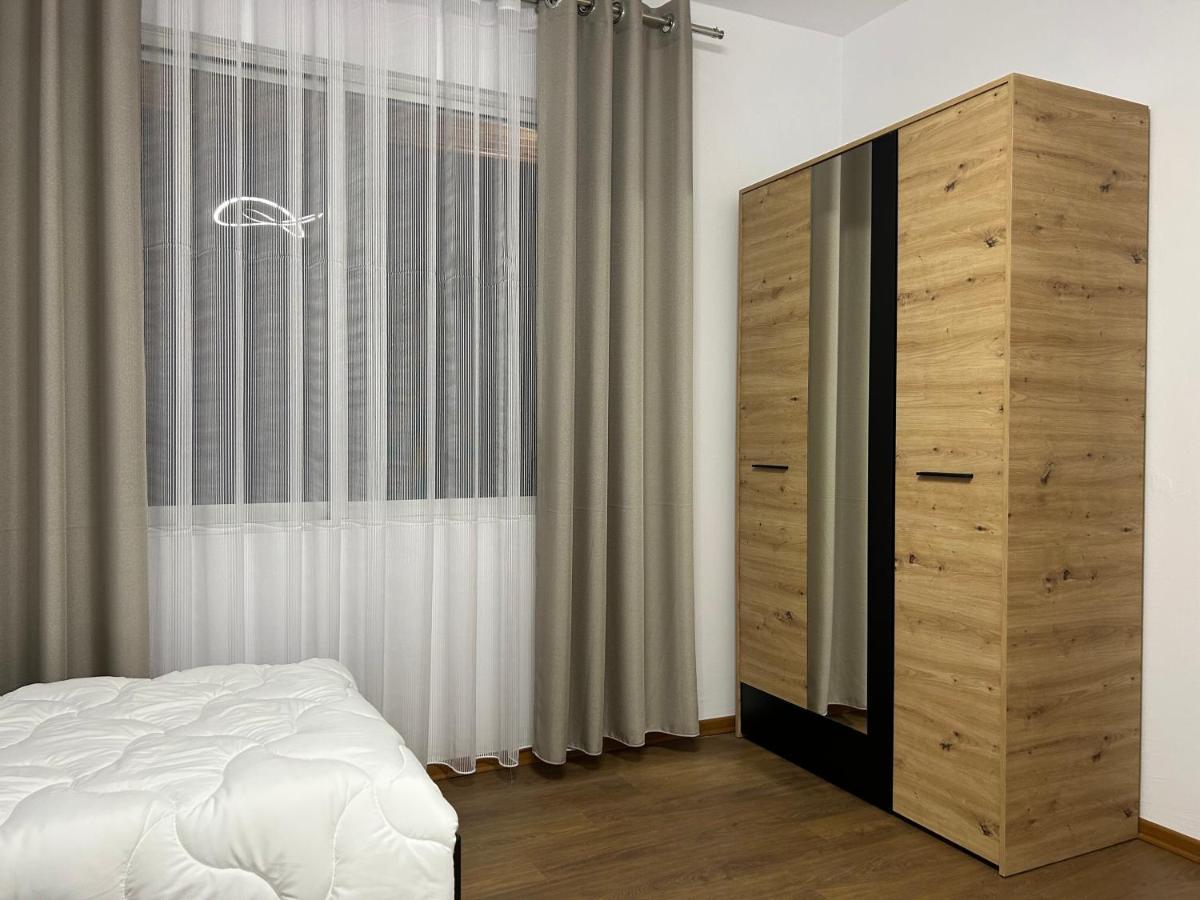 E&E Home Sweet Home Tiranë Luaran gambar