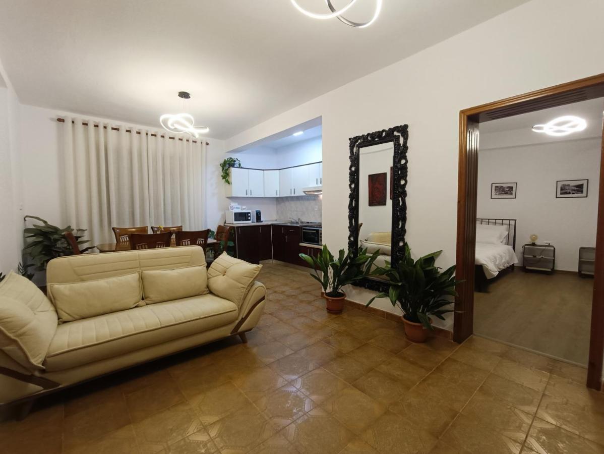 E&E Home Sweet Home Tiranë Luaran gambar